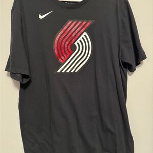 Portland trailblazers blazer pdx mens xl nike shirt. Never worn. Nba